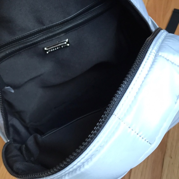 MADDEN GIRL - Picture 6 of 8